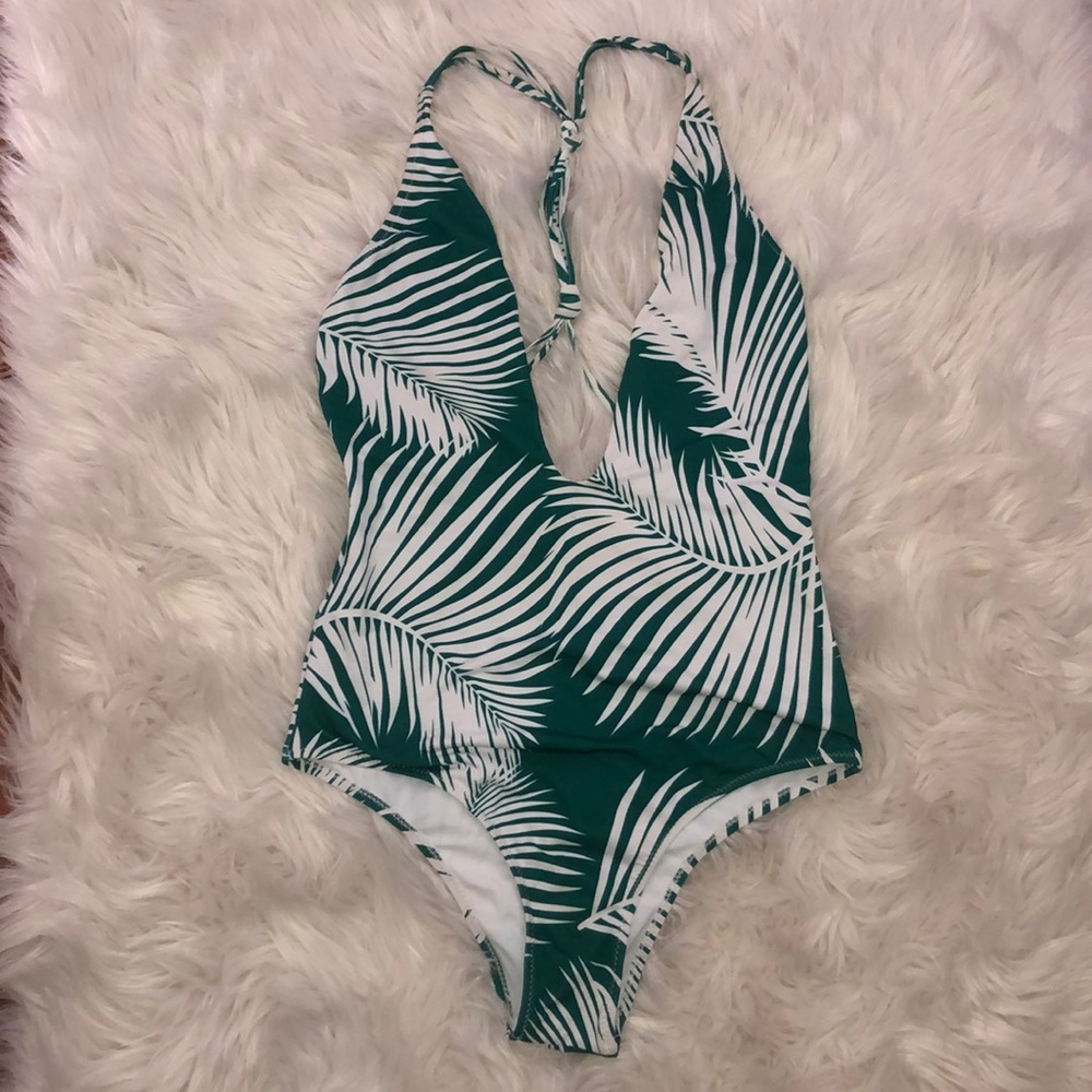 Cupshe sexy one piece